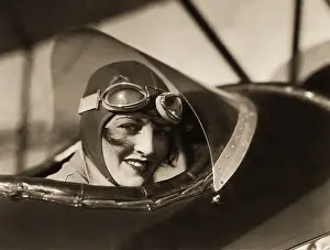 Ruth Elder in Plane