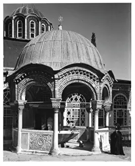 Lac0062 Prints: SACRED FOUNTAIN OF THE MONASTERY