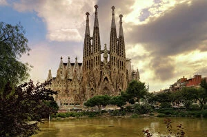 Barcelona Spain Collection: Sagrada Familia (Basilica and Expiatory Church of the Holy Family) By Antoni Gaudi, Barcelona, Spain