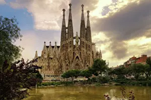 Sagrada Familia (Basilica and Expiatory Church of the Holy Family) By Antoni Gaudi, Barcelona, Spain