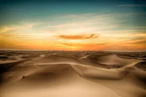Sahara Desert Landscapes Gallery: Sahara Desert Twilight