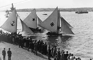 Prints of circa 1910: A crowd gathers to watch yachts in the harbour. (Photo by F J Mortimer/Getty Images) Francis James Mortimer (1874-1944) Prints: Sailboats