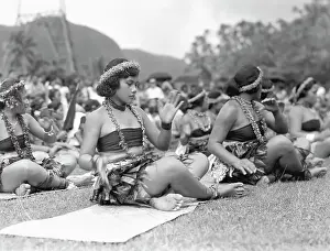 Samoan Girls Dancing