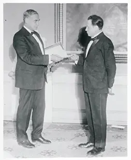 Samuel Yellin Receiving Award from Senator Pepper