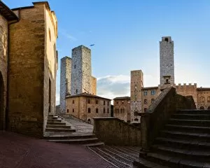 Images Dated 24th May 2016: San Gimignano