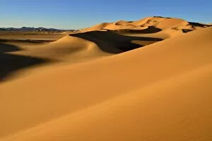 Sand dunes at Erg Takaraft, Erg Takaraft, Immidir or Mouydir, Sahara, Tamanrasset Province, Algeria