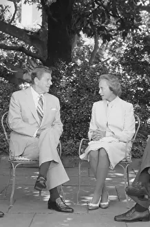 Sandra Day Oconnor Prints: Sandra Day O'Connor with President Reagan