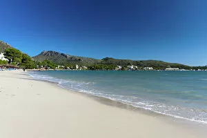 Coastal Collection: The sandy beach Platja de Llenaire in Puerto Pollensa, Majorca, Balearic Islands, Spain, Europe