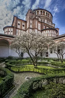 Lombardy Prints: Santa Maria delle Grazie - 1497 - Cloister of Bramante
