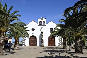 Images Dated 1st November 2011: Santo Domingo de Garafia, Church of Nuestra Senora de La Luz, La Palma, Canary Islands, Spain