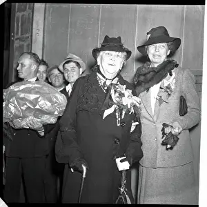 Daughter In Law Prints: Sarah Delano Roosevelt Returns from Europe