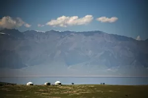 Images Dated 19th August 2013: Sayram Lake in china
