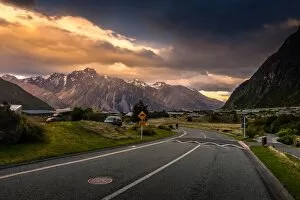 Images Dated 16th October 2015: The Scenery of Village in Mount Cook, New Zealand