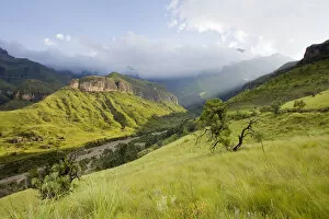 Images Dated 4th April 2010: scenic mountain landscape, Royal Natal National Park, KwaZulu-Natal, South Africa