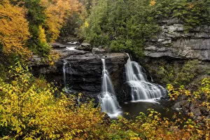 Images Dated 8th October 2017: Scenic view of Blackwater Falls in autumn, Blackwater Falls State Park in Davis, West Virginia, USA