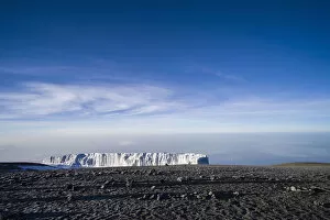 Images Dated 15th February 2016: Scenic view of glaciers at Uhuru Peak, Kibo, Mount Kilimanjaro, Kilimanjaro Region, Tanzania