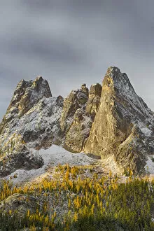 Images Dated 9th October 2017: Scenic view of Liberty Bell and Early Winters Spires, North Cascades, Okanogan National Forest