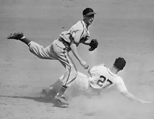Sliding Prints: Schoendienst Makes The Play