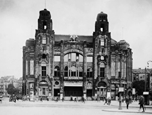 Images Dated 11th October 2006: Schumann Theatre