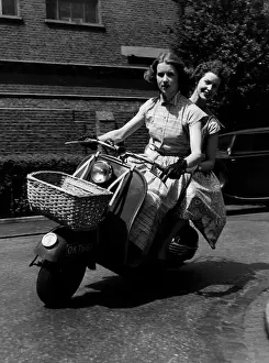 Scooter Prints: Scooter Sisters