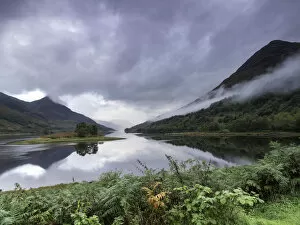 Images Dated 17th September 2011: Scotch lake with an island, Loch Leven