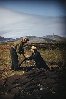 Huty 18747 Prints: Scottish Peat Cutters