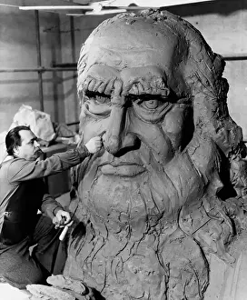 Bulgarian Prints: Sculptor Creating da Vinci Statue