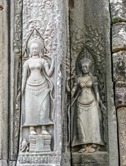 Images Dated 29th January 2011: Sculpture of Apsara, Angkor Wat, Cambodia