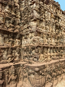 Images Dated 29th January 2011: Sculptures, Angkor Wat, Cambodia