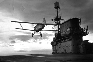 Biplane Collection: Sea Take Off