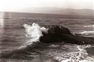 Images Dated 27th June 2008: Sea waves crashing against rock