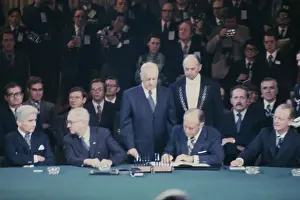 Huty29615 Prints: Secretary of State William Rogers signs the Vietnam cease-fire agreement