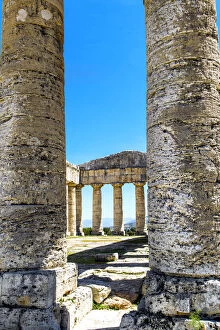 Images Dated 27th April 2012: Segesta temple in Sicily, Italy
