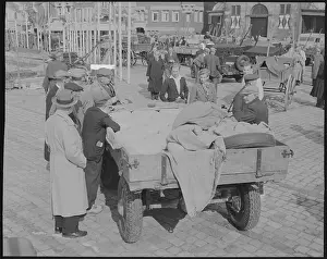 North Holland Prints: Selling Cheese at the Market