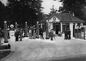 Prints of 5th August 1927: A new petrol service station at Redhill, Surrey, with rest rooms and smoking rooms. (Photo by E. Bacon/Topical Press Agency/Getty Images) Topical Press Agency Prints: Service Station