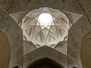 Images Dated 6th March 2017: Shah Abbasi Caravanserai dome detail, Meybod, Iran
