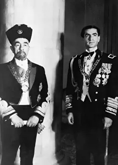 Shah Prints: Shah of Iran Poses with King Abdullah