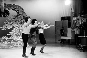 Dances Prints: The Shangri-Las On Hullabaloo