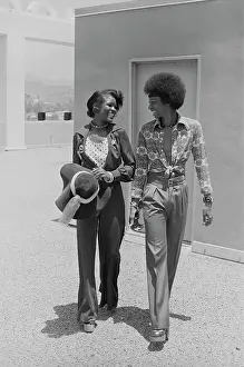 Huty31078 Prints: Sharon Hill And James Phillips - Soul Train Dancers