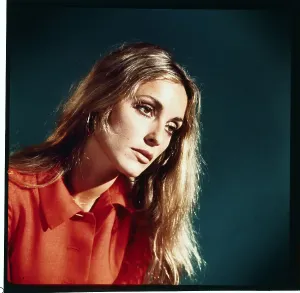 Green Background Prints: Sharon Tate with Head Tilted