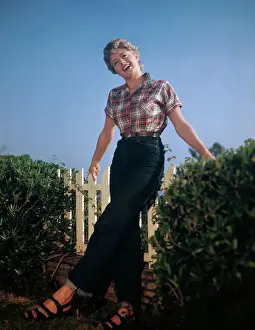 Shelly Winters Wearing Blue Jeans