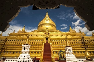 Images Dated 5th October 2013: Shewezigon Pagoda