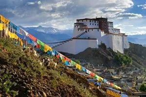 Images Dated 30th May 2016: Shigatse Dzong, Tibet, China