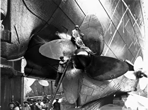 Ladder Prints: Ships Propeller