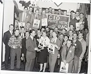Headquarters Prints: Shipyard Workers Demonstrate for Dewey