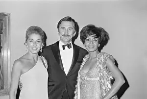 Shirley Bassey Posing with Kirk Douglas and Wife
