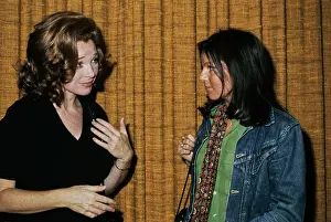 Huty33493 Prints: Shirley MacLaine & Maureen Donaldson