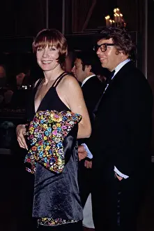 Huty35610 Prints: Shirley MacLaine & Pete Hamill
