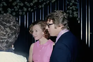 Huty35610 Prints: Shirley MacLaine & Pete Hamill