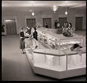 Counter Prints: Shoppers At Bonwit Teller Linen Counter